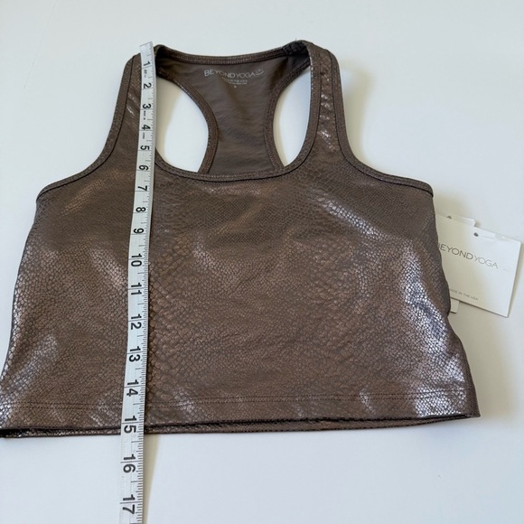 Beyond Yoga Recerback Crop Top Women Size S Athletic Performance Mocha Metallic - Picture 11 of 14